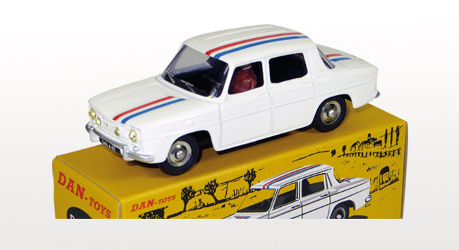 Renault 8 Gordini Ecole de Ski Blanc / Bandes Bleue et Rouge, avec Conducteur