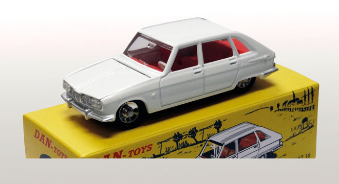 Renault 16 Blanc, capot et hayon ouvrants, siège AR coulissant