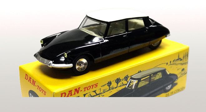 Citroën DS19 Noir / Toit Crème, capot et malle ouvrants