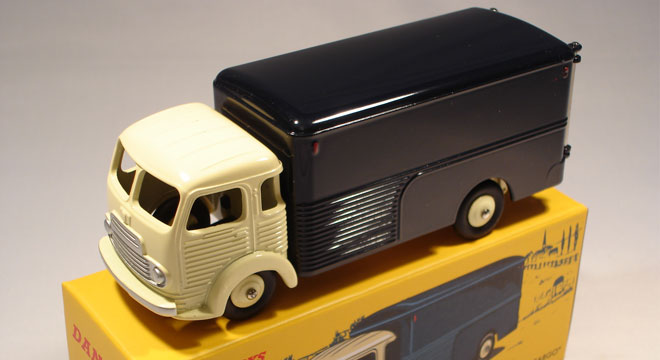 Simca Cargo Fourgon Beige / Bleu Marine