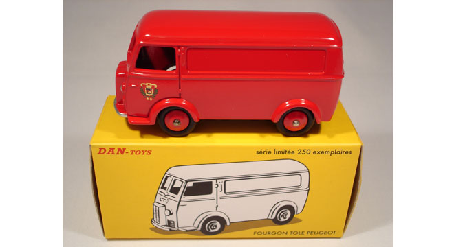 RARE Peugeot D3A Fourgon Tôlé Pompiers de Paris
