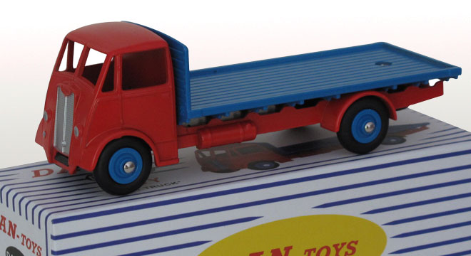 GUY “Flat Truck” Rouge / Bleu
