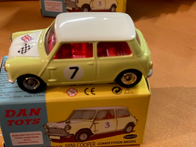 Morris Mini Cooper Competition #7 Jaune  / Toit et Capot Blanc