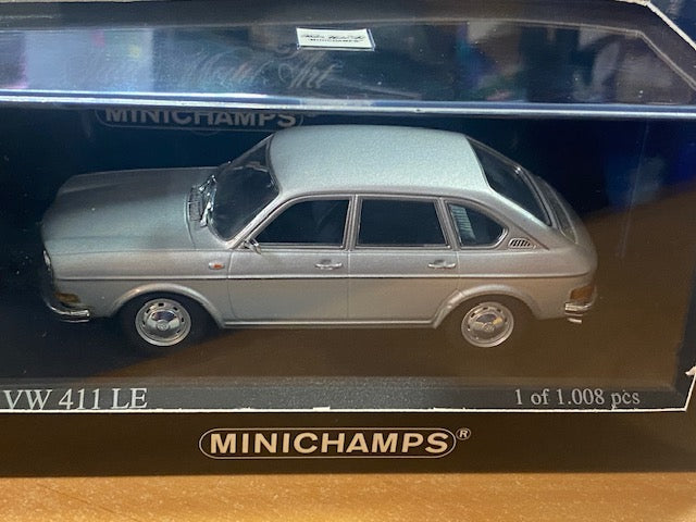 VW 411 LE 1969 Argent ( un seul exemplaire en boite d'origine)
