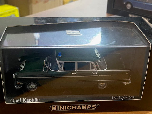 Opel Kapitan 1959 Polizei ( Un seul exemplaire neuf en boite d'origine )