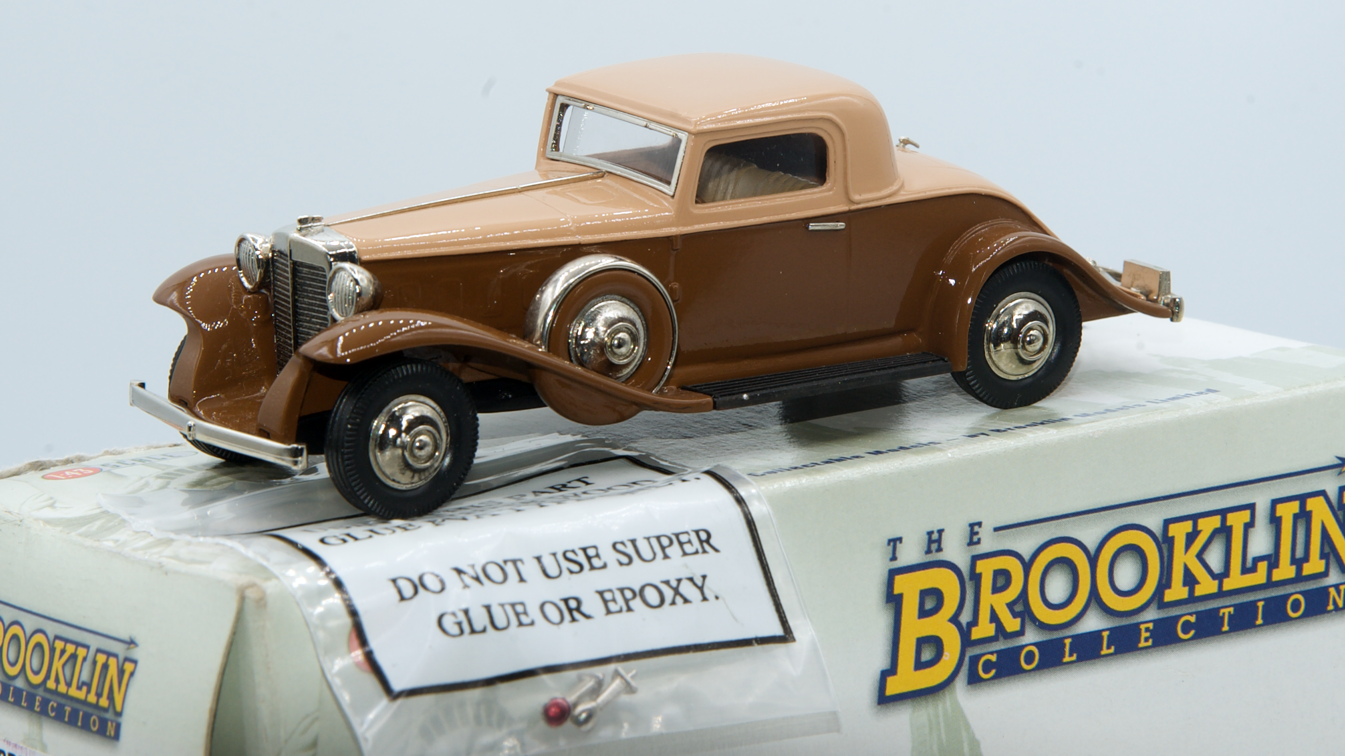 Marmon Sixteen 2-passager Coupe 1931 Caramel/Chocolat (Edition limitée 170 exemplaires) Ref BRK116x