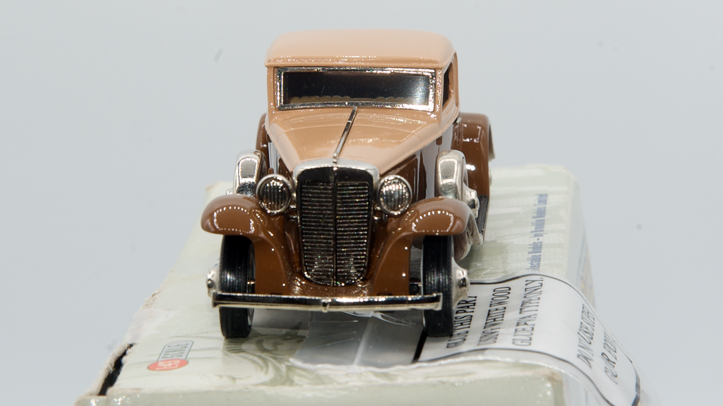 Marmon Sixteen 2-passager Coupe 1931 Caramel/Chocolat (Edition limitée 170 exemplaires) Ref BRK116x