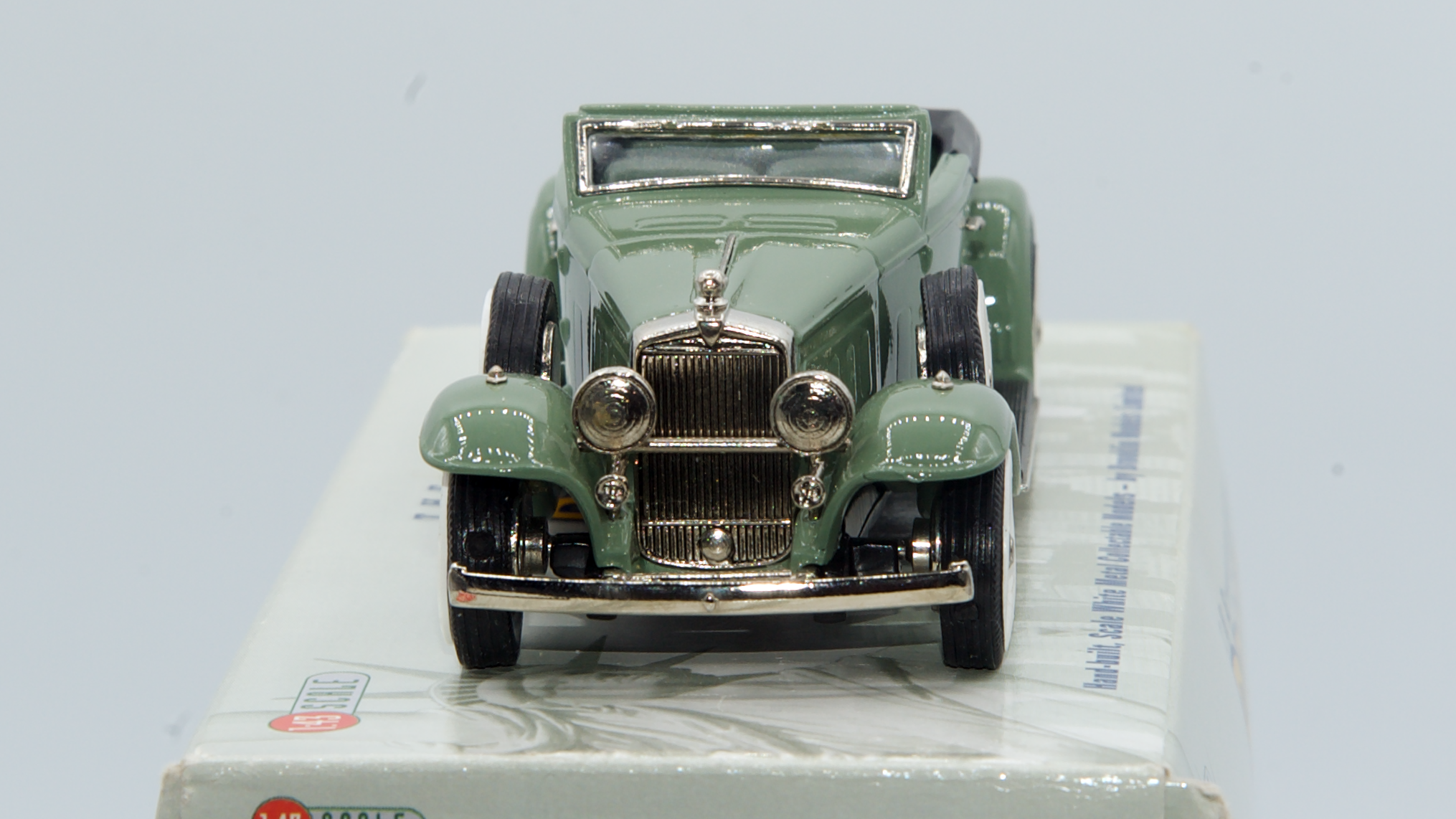 Stutz DV-32 Victoria Convertible (B.C.C. Special 2009 ) 1933 Vert Kaki (Edition limitée 175 exemplaires) BRK146x