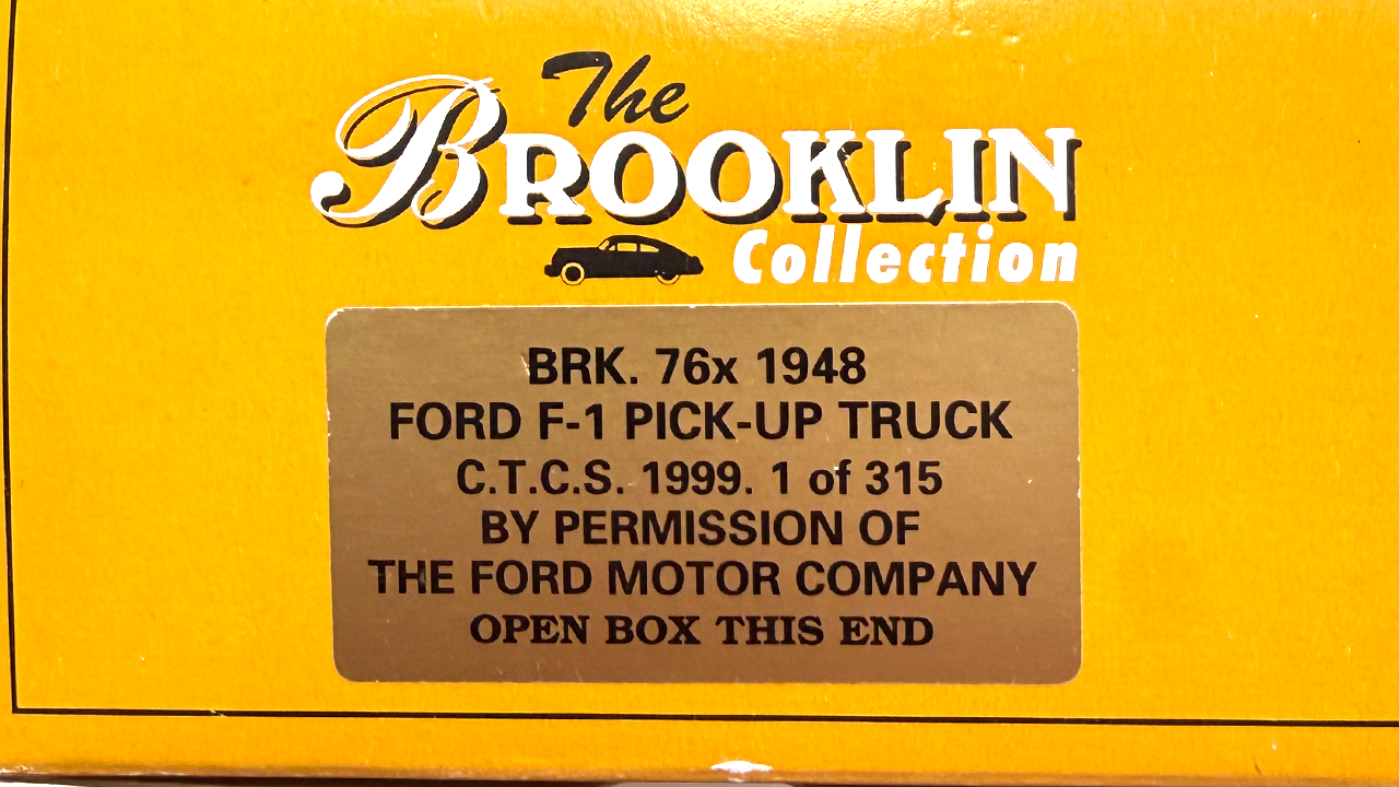 Ford F-1 Pick-up (C.T.C/S. 1999) avec benne porte-kayak 1948 Vert Edition limitée 315 exemplaires Ref BRK76x