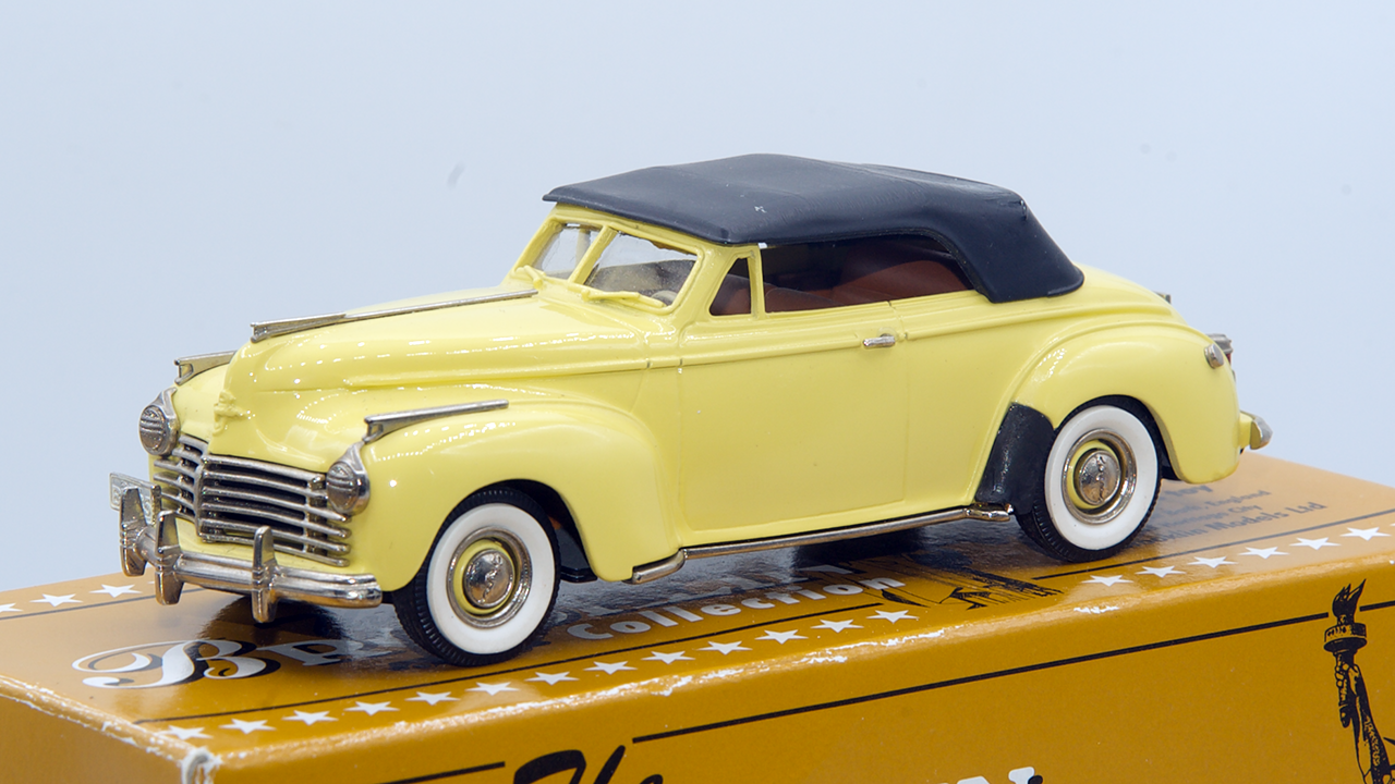 Chrysler New Yorker Convertible 1941 Jaune/Capote noire Ref BRK85
