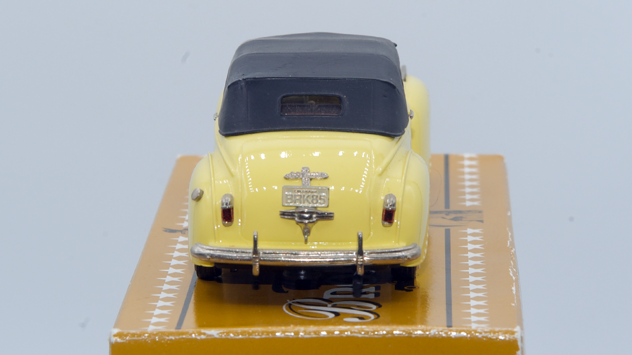 Chrysler New Yorker Convertible 1941 Jaune/Capote noire Ref BRK85