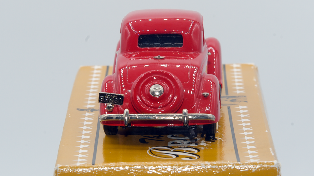 Plymouth 5-window Coupe 1935 Rouge Ref BRK90
