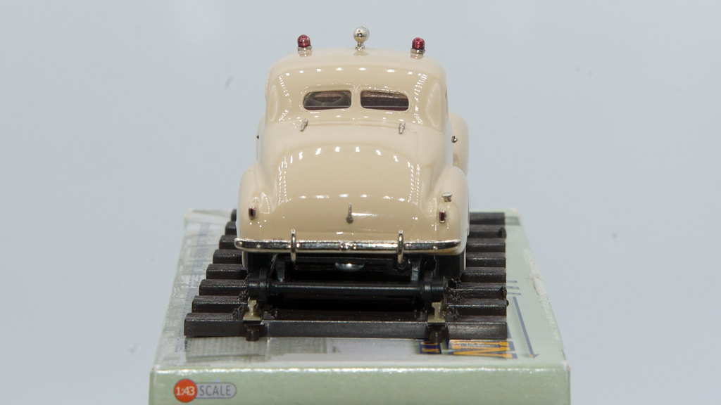 Pontiac Six Coupe Canadian Pacific Railway Police 1937 Beige + Rail (Edition limlitée 175 exemplaires) CTCS 2013