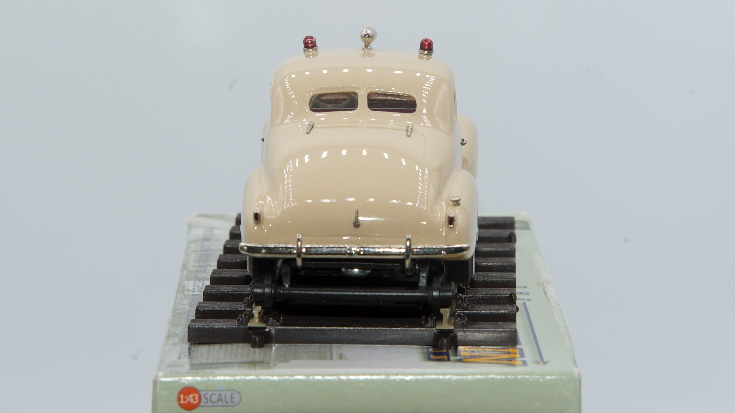 Pontiac Six Coupe Canadian Pacific Railway Police 1937 Beige + Rail (Edition limlitée 175 exemplaires) CTCS 2013