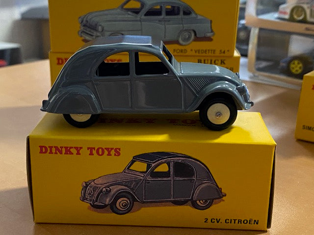 2 CV Citroen Gris