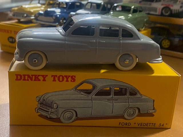 Ford Vedette 54 Gris