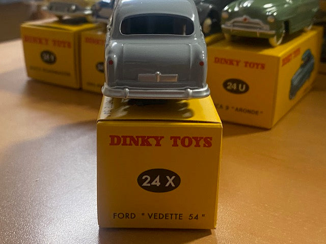 Ford Vedette 54 Gris