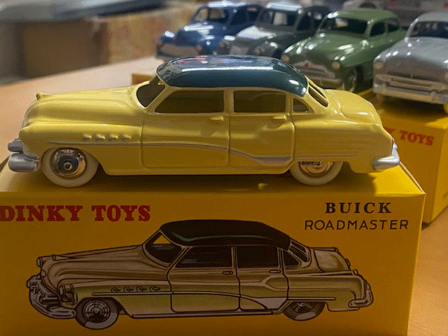 Buick Roadmaster Jaune toit Vert
