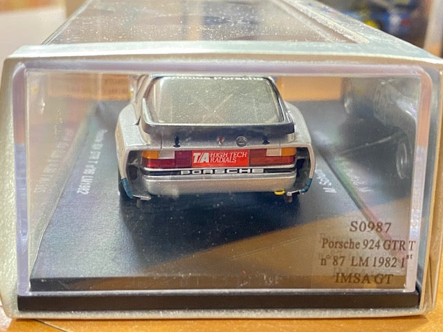 Porsche 924 GTR T # 86   24H du Mans 1982  Pilotes : M. Schurti / P. Bedard / P. Miller