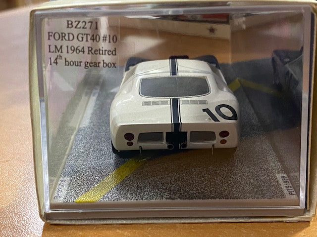 FORD GT 40 #10 Le Mans 1964 -  Phil Hill  Bruce McLaren BZ271