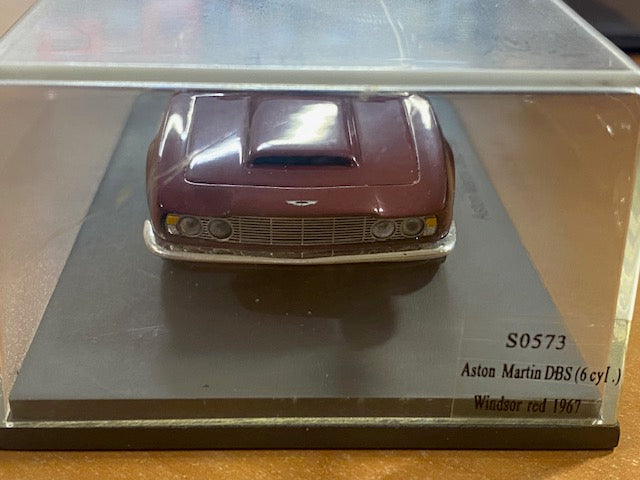 ASTON MARTIN DBS 1967 Bordeaux Ref S0573 ( SANS CARTONNAGE )