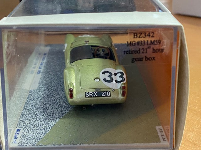 MG TWIN CAM # 33 Le Mans 1959- Ted Lund  Colin Escott Ref BZ342