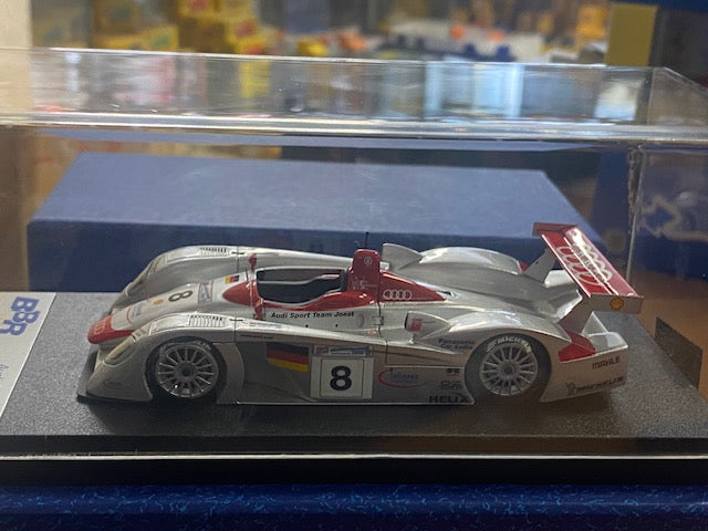 RARE AUDI R8R #1  Winner Le Mans 2000 Ed.N° 021/200 - Frank Biela  Tom Kristensen  Emanuele Pirro -Ref BG211