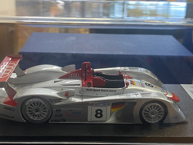 RARE AUDI R8R #1  Winner Le Mans 2000 Ed.N° 021/200 - Frank Biela  Tom Kristensen  Emanuele Pirro -Ref BG211