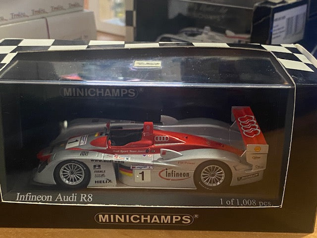 Audi R8 n°1 Vainqueur Le Mans 2002-  Frank Biela  Tom Kristensen  Emanuele Pirro -Ref 408 021 301