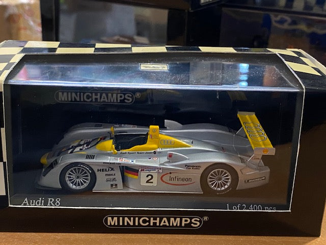 AUDI R8 #2 Le Mans 2001 2nd - Aiello/Capello/Pescatori Ref 400 011 202