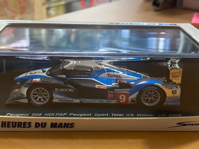 Peugeot 908 HDI-Fap # 9   Peugeot Sport Total Team  Vainqueur 24h Le Mans 2009 - D. Brabham - M. Gene - A. Wurz  Ref 43LM09