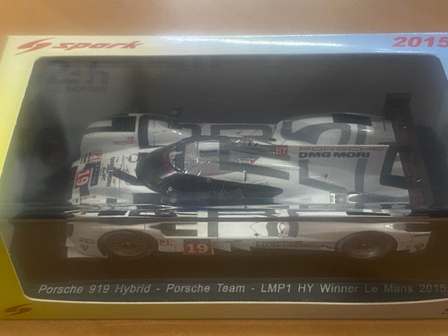 Porsche 919 Hybrid #19 Vainqueur 24h Le Mans 2015  : Nico Hülkenberg, Earl Bamber, Nick Tandy Ref 43LM15