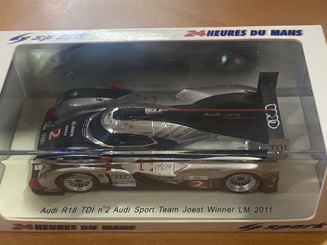 Audi R18 #2 winner le mans 2011  M.FASSLER-A.LOTTERER-B.TRELUYER REf 43LM11