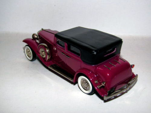 Marmon Sixteen Convertible 1931 Pourpre  ( un seul exemplaire neuf boite d'origine )