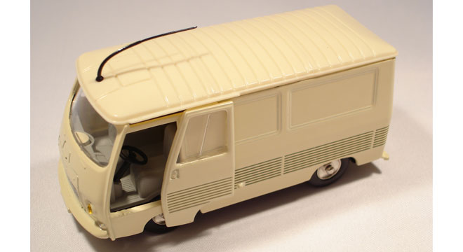 Peugeot J7 Fourgon Tôlé Beige (Exclusivité Dan-Toys - Edition Limitée 500 Exemplaires)