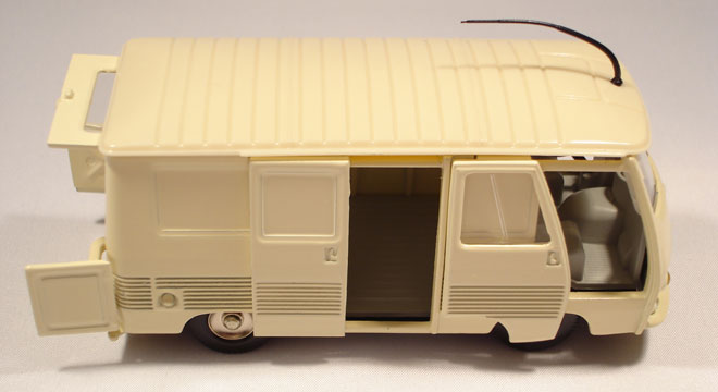 Peugeot J7 Fourgon Tôlé Beige