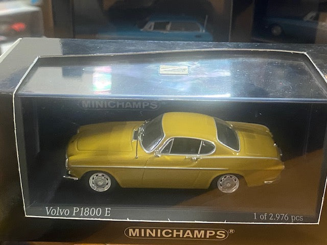Volvo P1800E Jaune Safari ( un seul exemplaire neuf en boite d'origine )