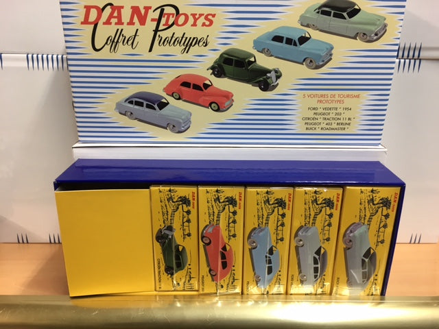 Coffret Prototypes N°1 Ford Vedette, Peugeot 203, Citroën Traction, Peugeot 403 et Buick Roadmaster (avec Livret Explicatif et Fiches) Livrée avec boite individuelle .