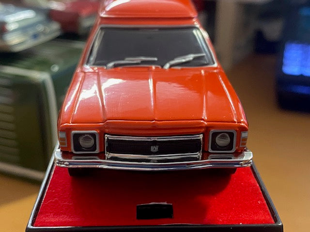 RARE  Holden HJ Sandman Van 1974  ( un seul exemplaire neuf en boite d'origine )