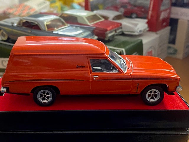 RARE  Holden HJ Sandman Van 1974  ( un seul exemplaire neuf en boite d'origine )