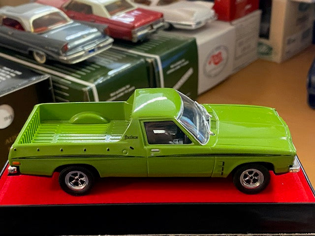 Holden HJ Sandeman UTE 1974  ( un seul exemplaire neuf en boite d'origine )