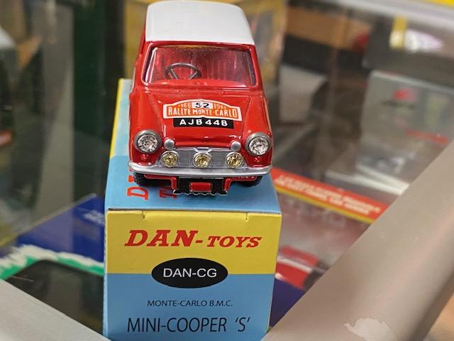 BMC Mini Cooper S #52 Vainqueur Rallye Monte Carlo 1965