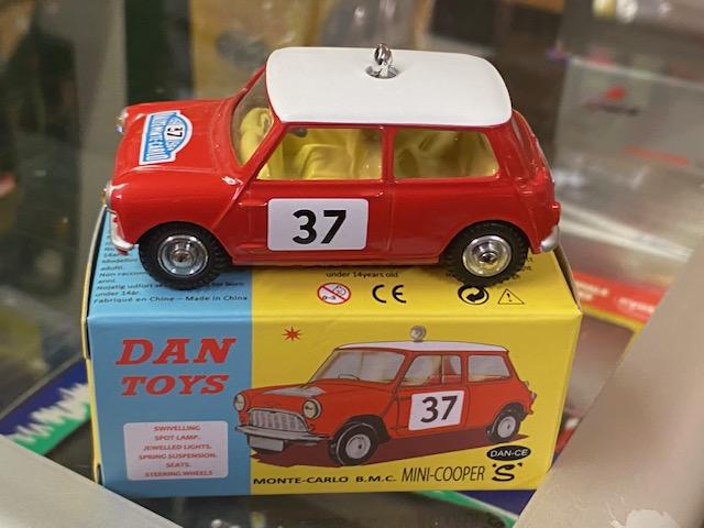 BMC Mini Cooper S #37 Vainqueur Rallye Monte Carlo 1964