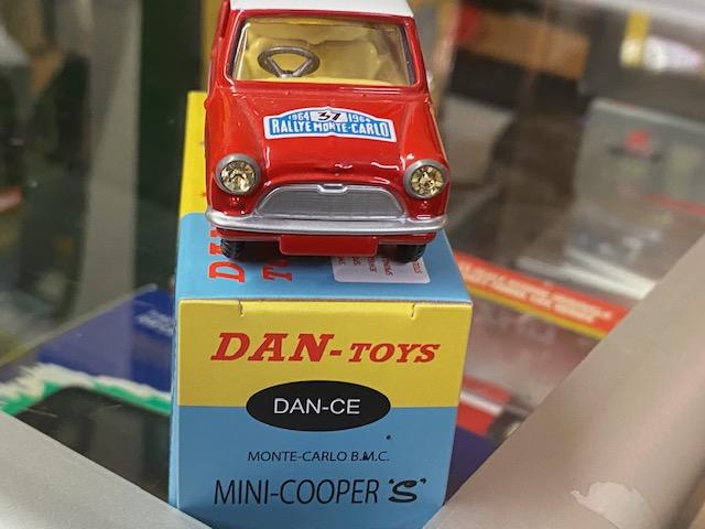 BMC Mini Cooper S #37 Vainqueur Rallye Monte Carlo 1964